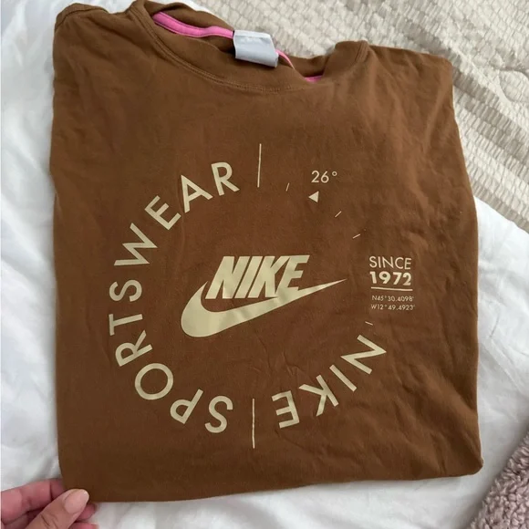 Nike Tops Nike Brown And Pink Tshirt Poshmark
